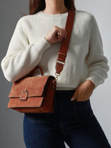 Sac Bandouli�re M Altesse Suede Etrier Marron altesse suede EASU048M-vue-porte