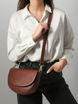 Sac Bandouli�re Tradition Cuir Etrier Marron tradition ETRA065M-vue-porte